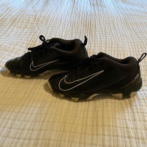 Nike Vapor cleats size 4Y